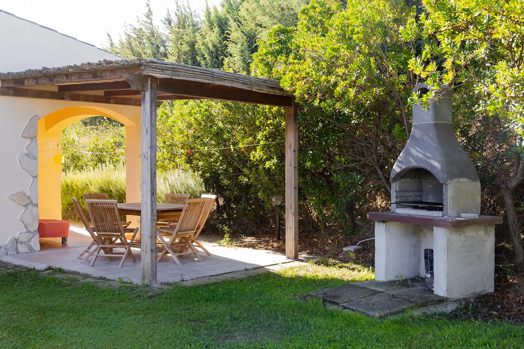 Costadoria villa giardino con barbeque